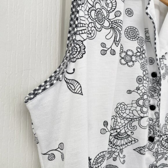 Aria - Lovely Vintage Lacey Sleeveless PJ Top & Cropped Pants Set - Picture 4 of 13